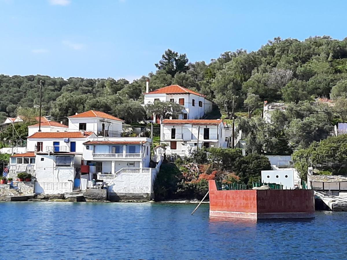 Chiona΄S Apartments By The Sea Paleo Trikeri Extérieur photo