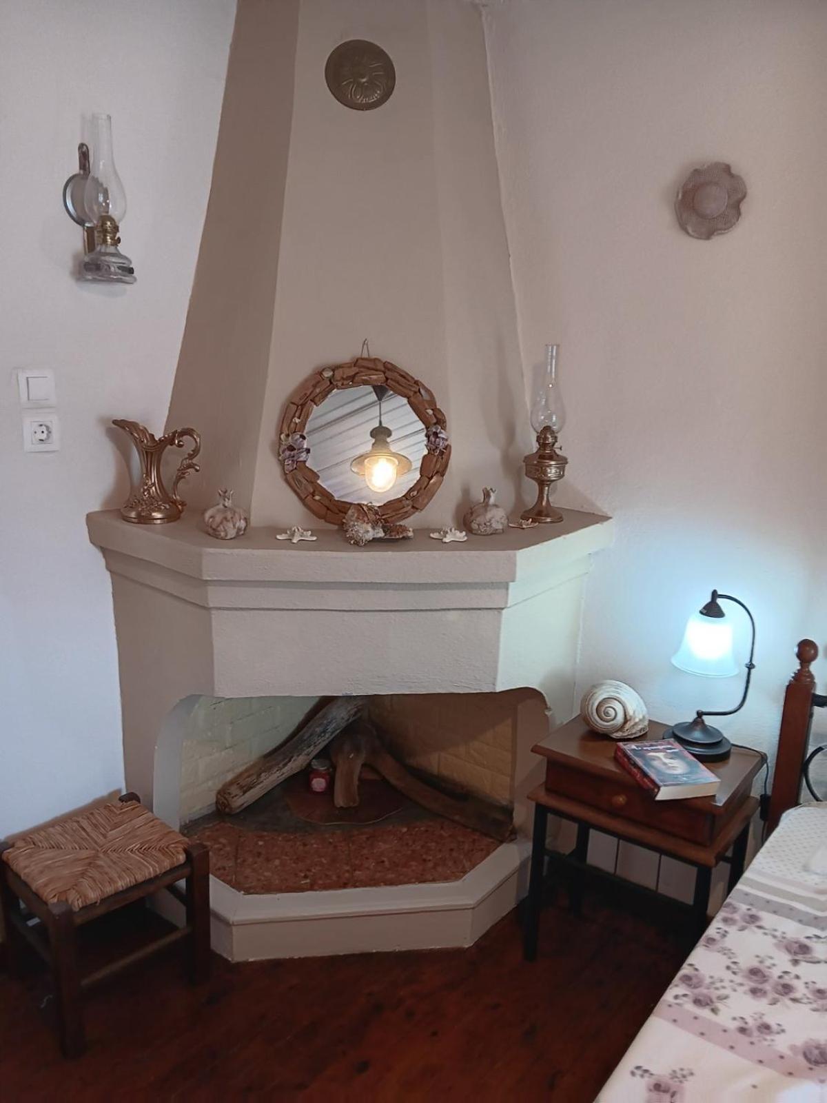 Chiona΄S Apartments By The Sea Paleo Trikeri Extérieur photo
